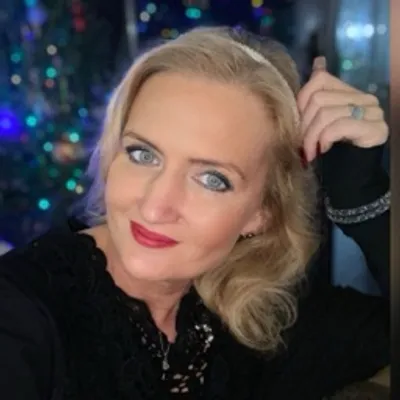 Tatiana K Lueders