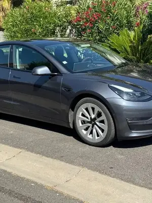 Tesla Model 3 Grande Autonomie AWD 2022 - Excellent état - Miniature 2