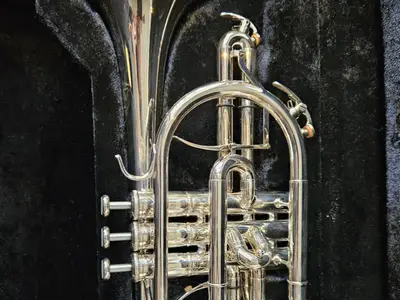 Trompette Yamaha YTR-8335 neuve