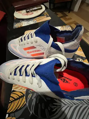 Chaussures de football stabilisées – Pointure 43 - 55€ - Miniature 4