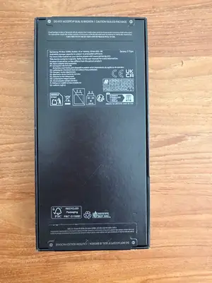 Samsung Galaxy Z Flip6 256Go Silver Shadow Neuf - Miniature 2