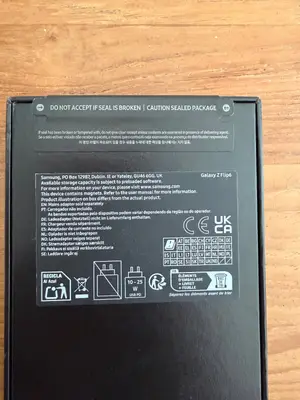 Samsung Galaxy Z Flip6 256Go Silver Shadow Neuf - Miniature 4