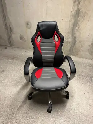 Chaise de bureau en bon état
