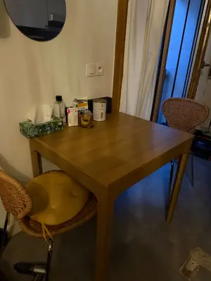 🪑 Table extensible en bois avec 2 chaises – Très bon état – 320 €