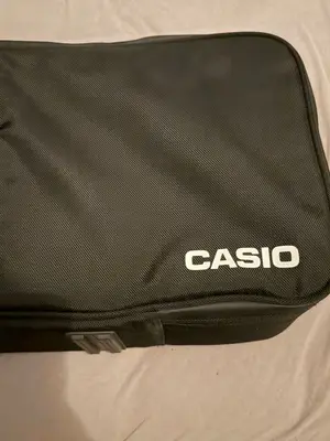🎹 Piano numérique Casio Privia – Rouge – Comme neuf  Je vends un piano numérique Casio Privia en ex - Miniature 4