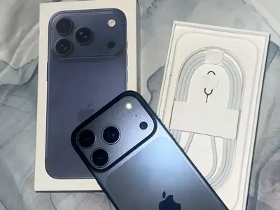 iPhone 17 Pro Max 256 Go - Déballé, jamais utilisé - Miniature 4