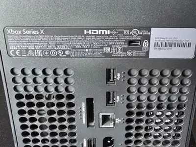 Console Xbox Series X - Miniature 2