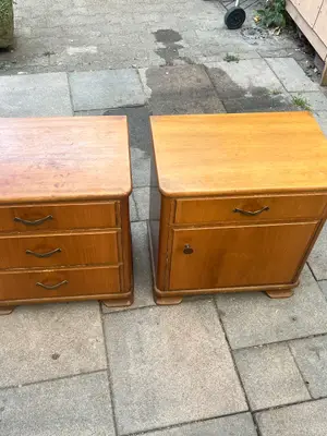 2 tables basses anciennes en bois avec rangements - Miniature 2