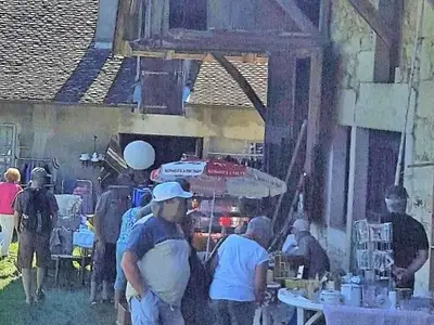 Brocante aux Jardins de Béthanie à Izieu Ain  5 juillet 26 à 10H