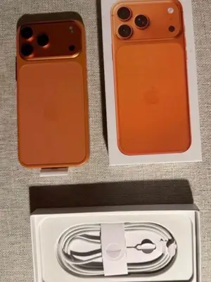 iPhone 17 Pro Max 1 To neuf, jamais utilisé - Miniature 2