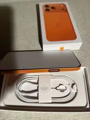 iPhone 17 Pro Max 1 To neuf, jamais utilisé - Miniature 3