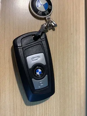 Noir BMW Série 3 Touring F31 – Excellent état - Miniature 4