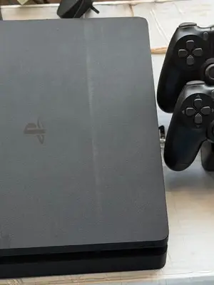 PS4 console  - Miniature 2