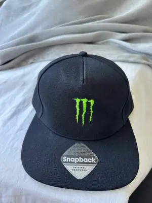 Casquette Monster jamais portée - Miniature 2