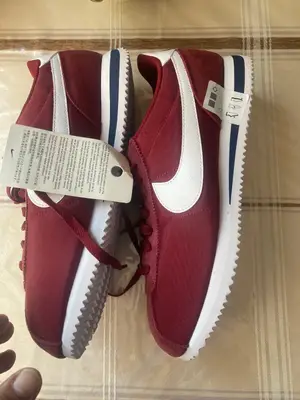 Nike Cortez neuves taille 44.5 - Miniature 3