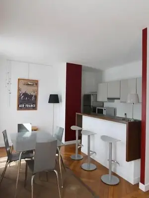 Appartement meublé 3 pièces avec cave et balcon - Miniature 2