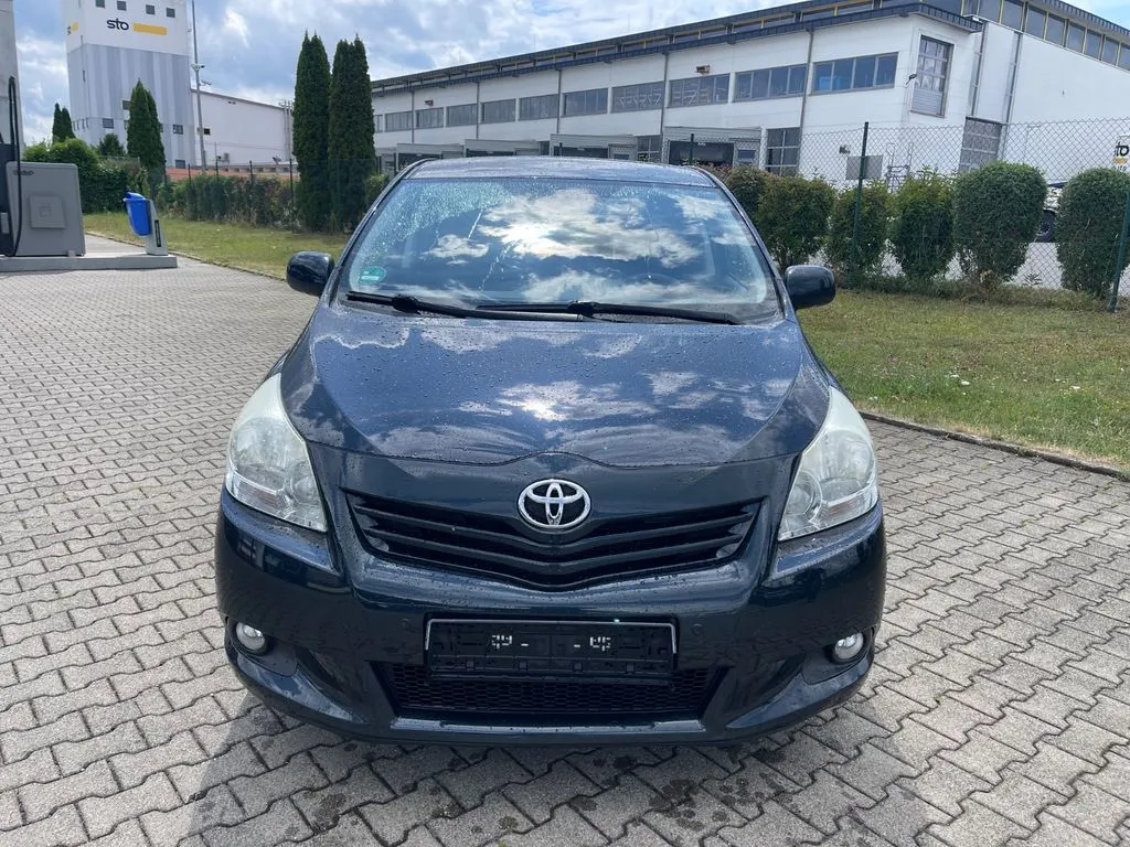 Toyota Corolla boîte manuelle, moteur diesel - Photo 1