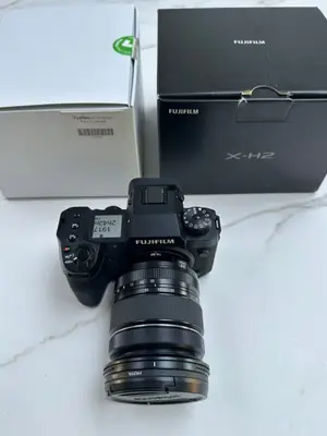 Fujifilm X-H2 + XF 16-80mm f/4 - Excellent état