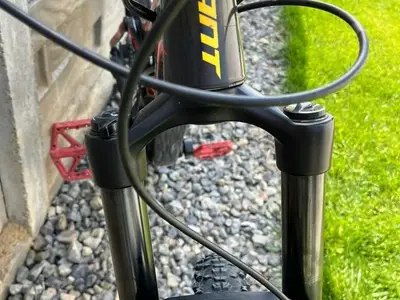 Giant Stance 2 VTT tout suspendu 2019, très bon état - Miniature 5