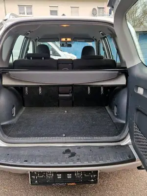 Voiture Toyota RAV4 Diesel  - Miniature 5