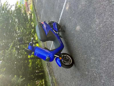 Scooter électrique état neuf  - Miniature 1