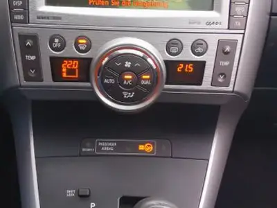 Toyota Corolla boîte automatique  - Miniature 2