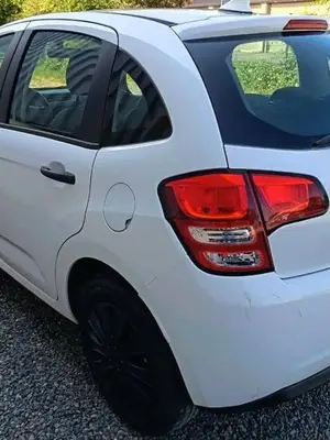 Citroën c3 II phase 2 confort 1.0 vti 68 - Miniature 4