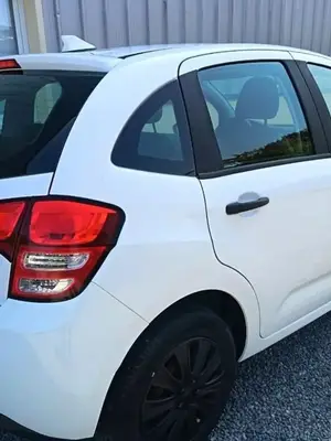Citroën c3 II phase 2 confort 1.0 vti 68 - Miniature 2