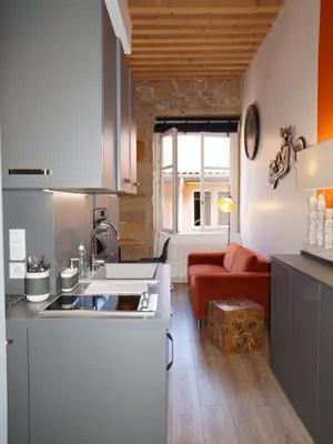 Studio 22m2 meublé en bon état à louer - Miniature 2