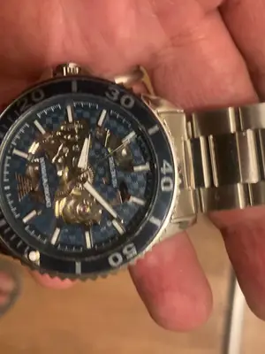 Montre Armani originale neuve avec boîte - Miniature 4