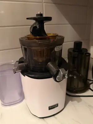 Extracteur de jus Kuvings – Comme neuf – Garantie jusqu’en septembre – 350 € - Miniature 2