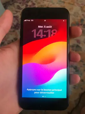 iPhone SE 2022