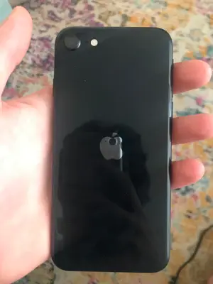 iPhone SE 2022 - Miniature 2