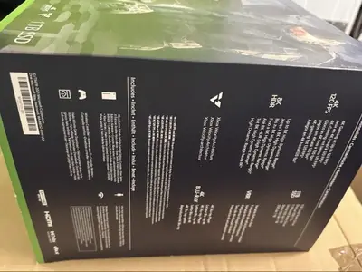 Xbox Series X 1 To comme neuve - Miniature 3
