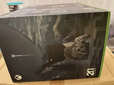 Xbox Series X 1 To comme neuve - Miniature 2
