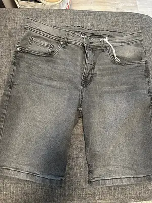 Short jeans