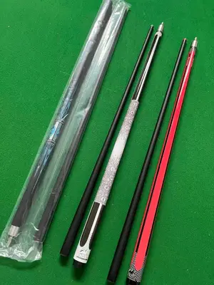 Lot de 3 queues de billard à vendre