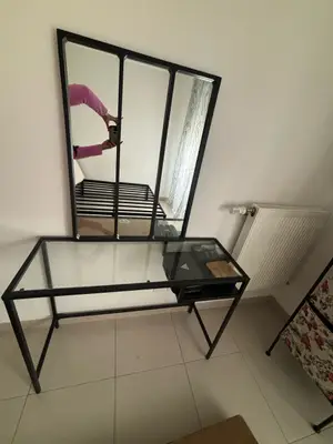 Coiffeuse IKEA fer noir + miroir - Très bon état