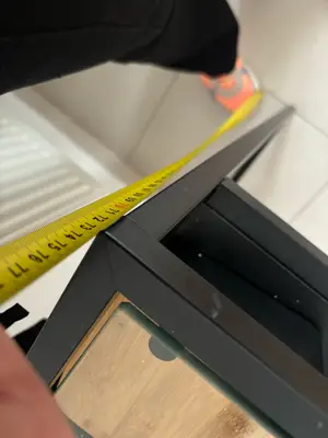Coiffeuse IKEA fer noir + miroir - Très bon état - Miniature 5