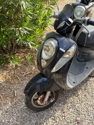 Deux scooters SYM Mio à remettre en route, vendus en l'état - Miniature 4