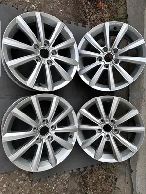 Lot de 4 jantes Volkswagen 16 pouces entraxe 5x112