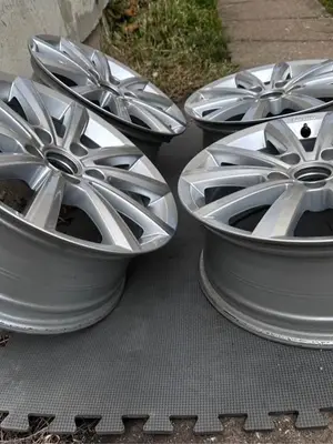Lot de 4 jantes Volkswagen 16 pouces entraxe 5x112 - Miniature 3