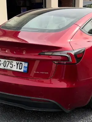 Tesla Model 3 Long-Range 2023 - 87 000 km - Miniature 2