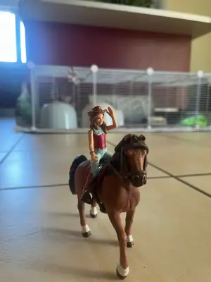 Figurine Schleich Cheval avec cavalière et équipement