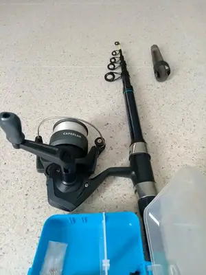 Canne à pêche Caperlan 2,40 m, 40-60 g, avec moulinet taille 3000, état 10/10 - Miniature 4