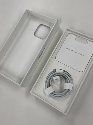 iPhone 14 Pro Max 256 Go Or - Neuf avec boîte - Miniature 2