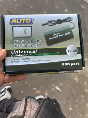 Chargeur automatique pour notebook 22V à 16V, 6A max avec port USB