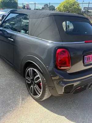MINI Cooper John Cooper Works en bon état général, entretien concession - Miniature 3