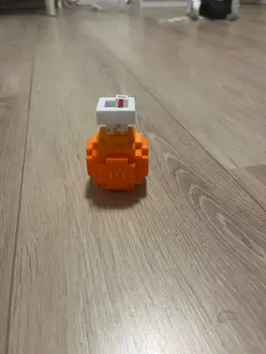 Figurine collector Minecraft « potion » McDonald’s, remise en main propre - Miniature 4