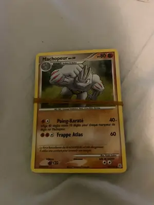 Lot de 10 cartes Pokémon, remise en main propre